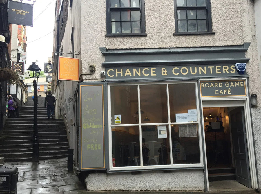 Regency Chess has a chance encounter – How good are board game cafes?