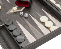 Set di Backgammon di lusso Manopoulos in ebano e rovere grigio con bicchieri deluxe da backgammon in vinile