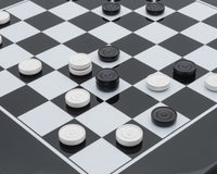 Pedine della dama italiane in legno laccate nere e bianche