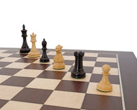 Il set di scacchi miniatura di lusso Coronation