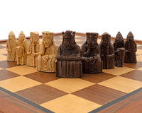 Regency Chess Isola di Lewis con mobile incorniciato in mogano - Set di scacchi di lusso